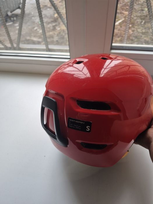 Продам горнолыжный шлем