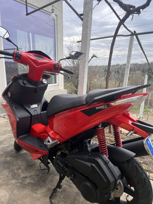 Скутер KSR Demonio 125