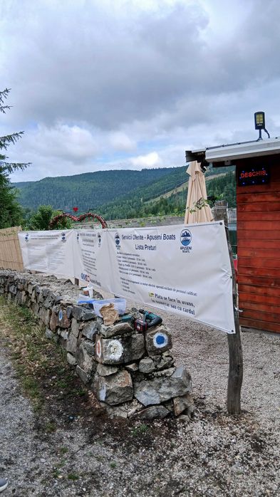 Centru agrement Apuseni Boats plimbari cu Vaporasul pe Lacul Belis