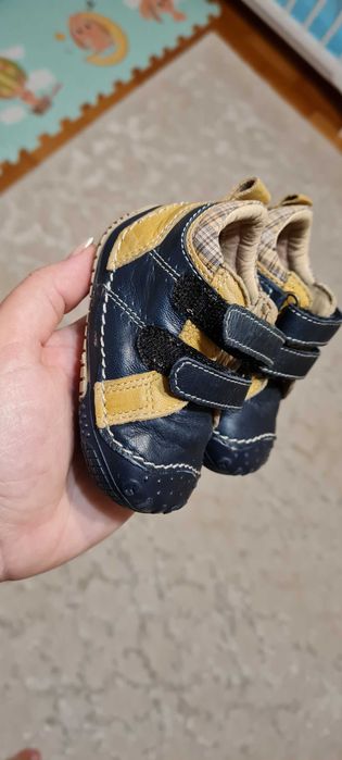 Ghetute Chicco marimea 18