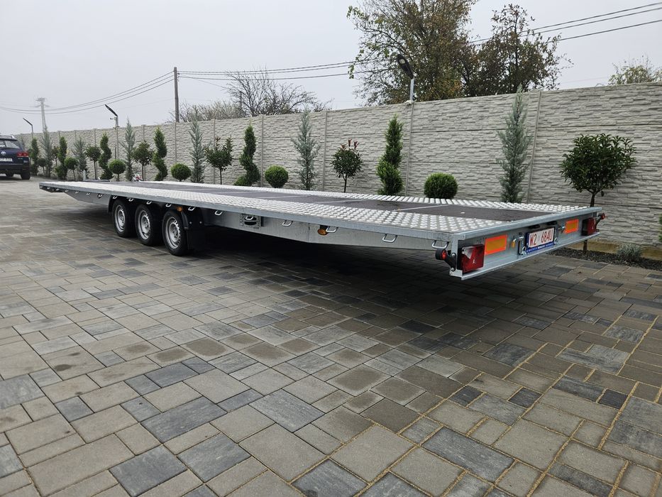 De inchiriat Trailer pe 3 axe 8,5x2,50 metri 3500 kg drept cu podul pl