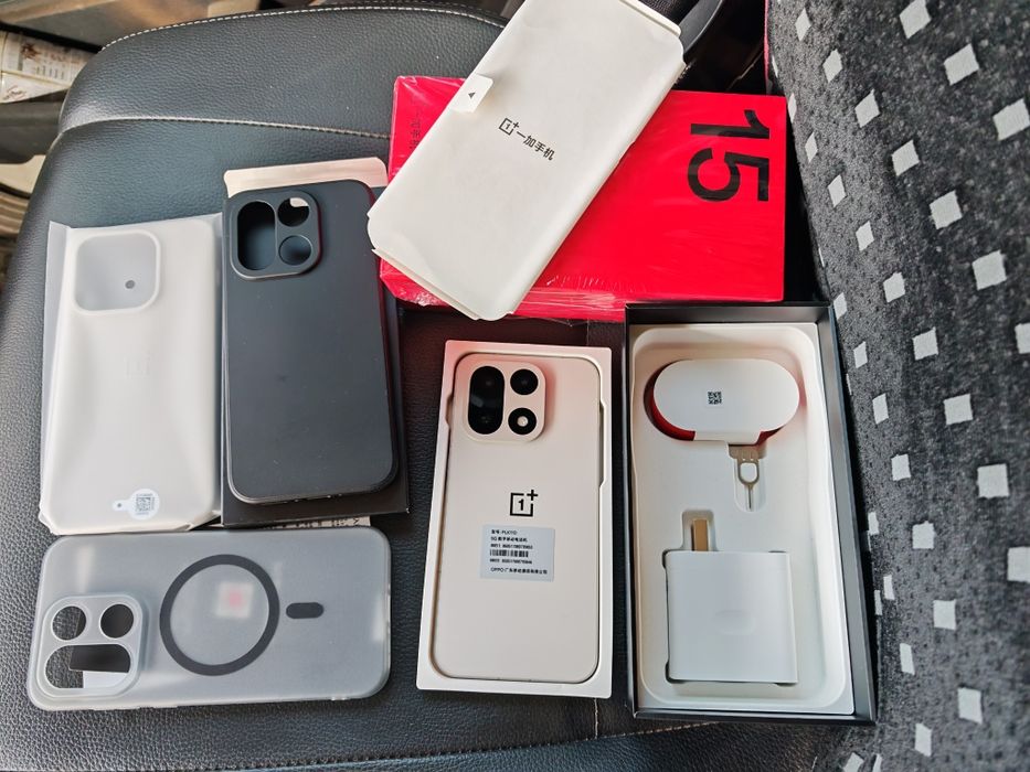 Oneplus 15/12-256/, нов, комплект.