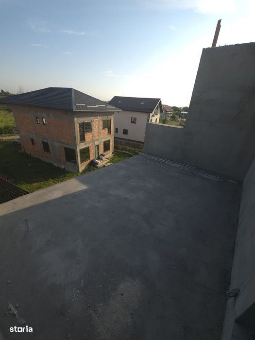 Duplex P+1+M 3 dormitoare 3 bai