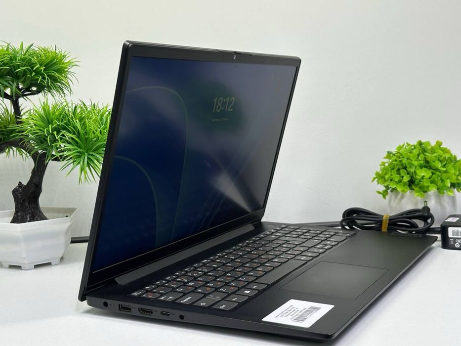 Lenovo intel Celeron N4500 / ram 4gb / ssd 256 gb / |~