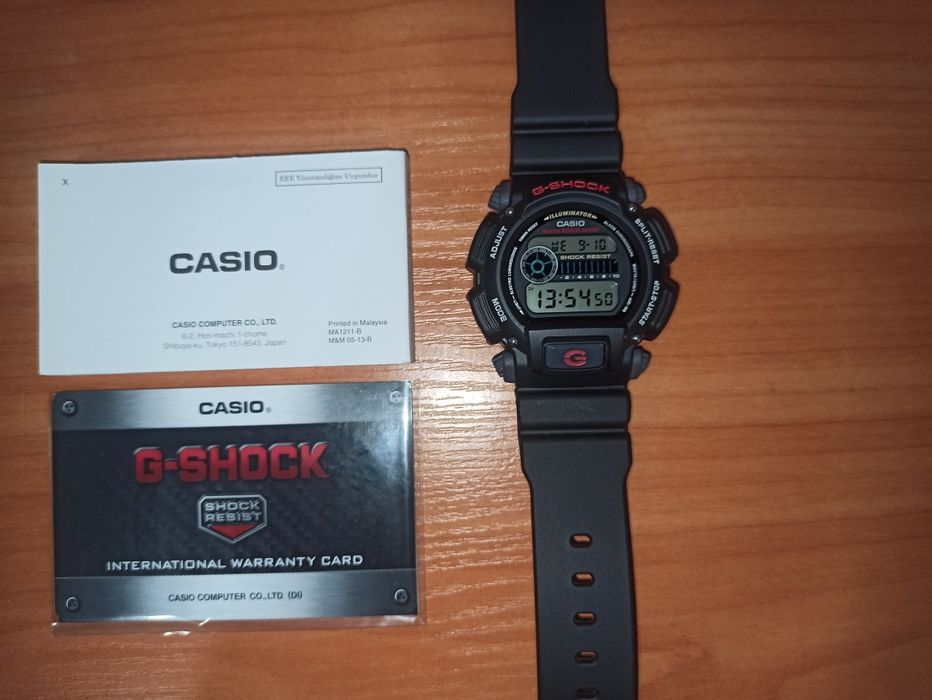 CASIO G-SHOCK DW-9052 часы