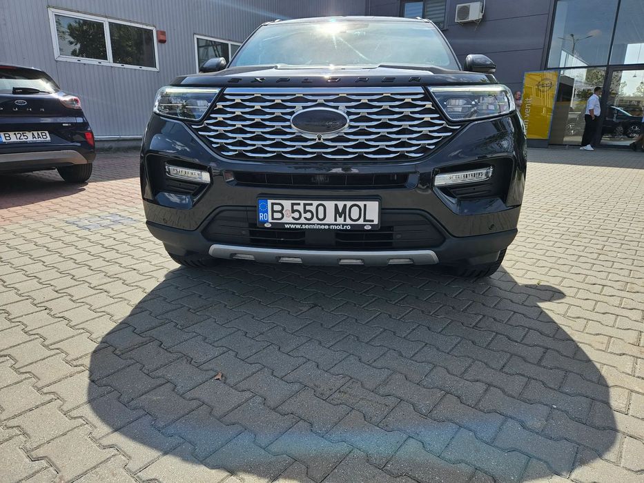 Ford Explorer Ford Explorer Platinium,3.0L,PHEV,457 HP,panoramic,7 locuri,