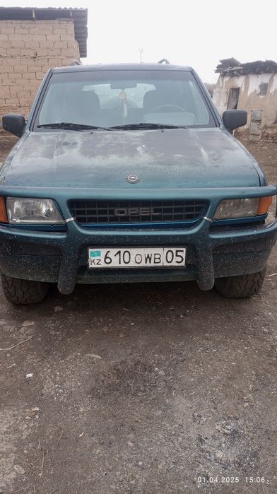 Продам Opel Frontera  1994гобём 2,4
