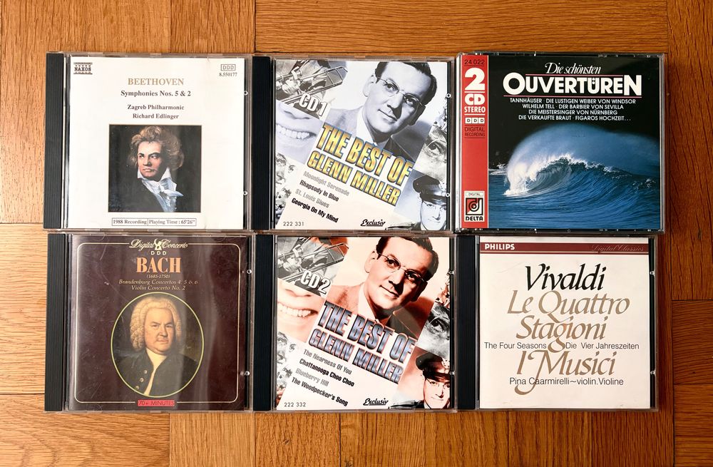 Музикални компакт дискове ( CD ) много интересни.