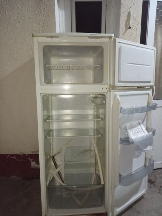 Холодильник snaige