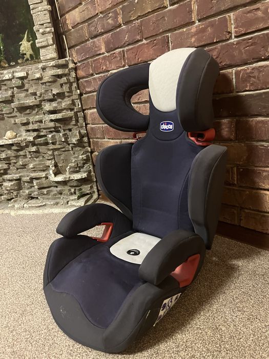 Продам автокресло от 6 до 15 лет