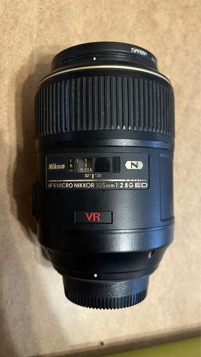 СРОЧНО Продам объектив Nikon Nikkor 105mm f/2.8G VR Micro