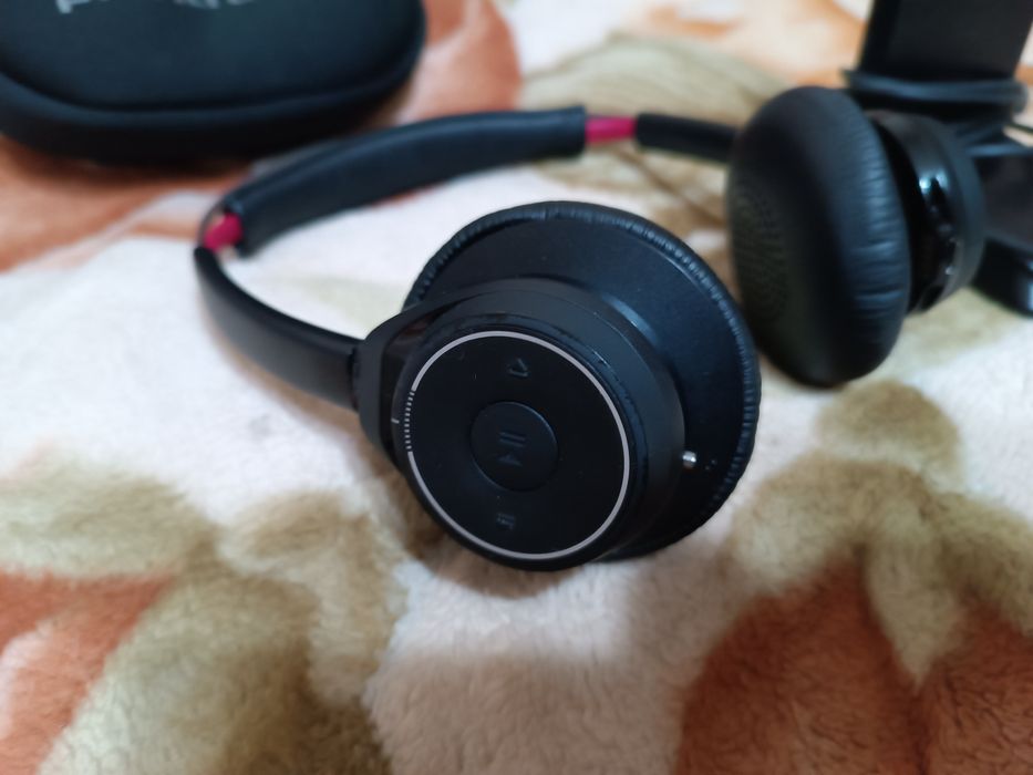 Новые Стерео наушники Plantronics оригинал
