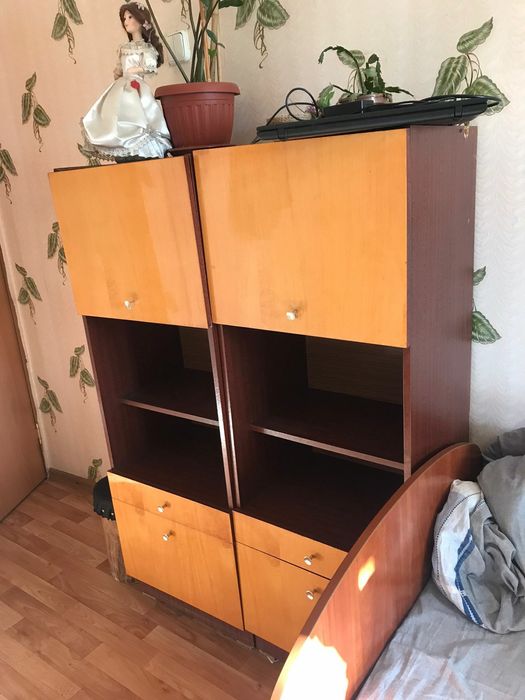 Продам тумбочки высокие