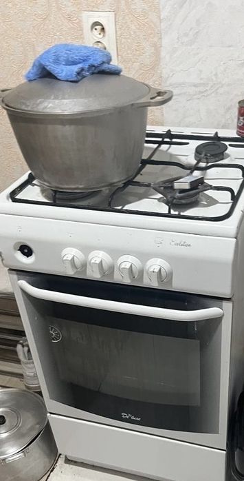 Продаю газ и холодильник