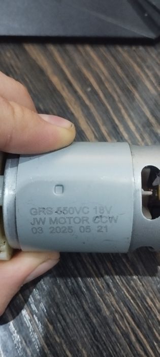 Мотор редуктор 18V с шестерней