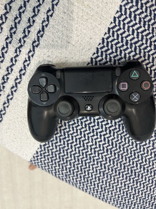 Продам джойстик PlayStation 4