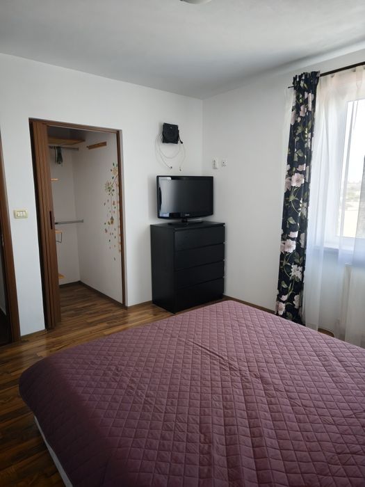 Inchiriez apartment cu 2 camere