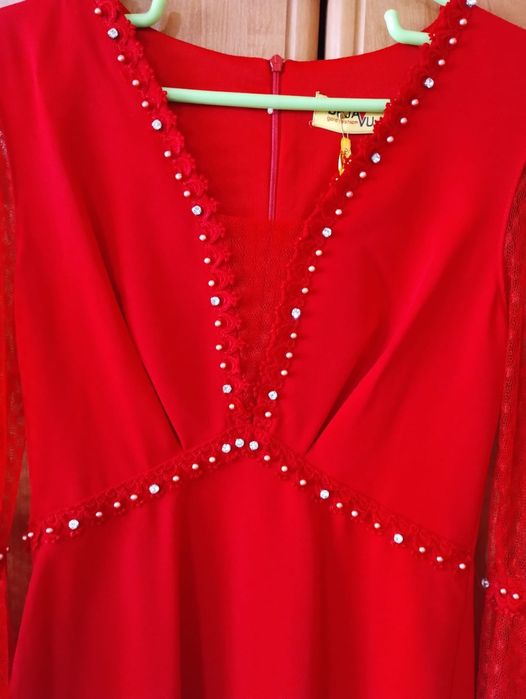 Rochie roșie elegantă