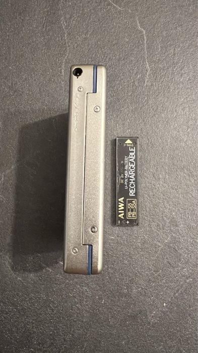 AIWA walkman , vezi descriere