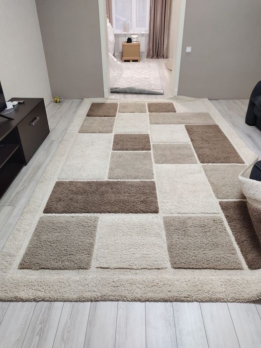 Продам ковёр 2.40/4 м