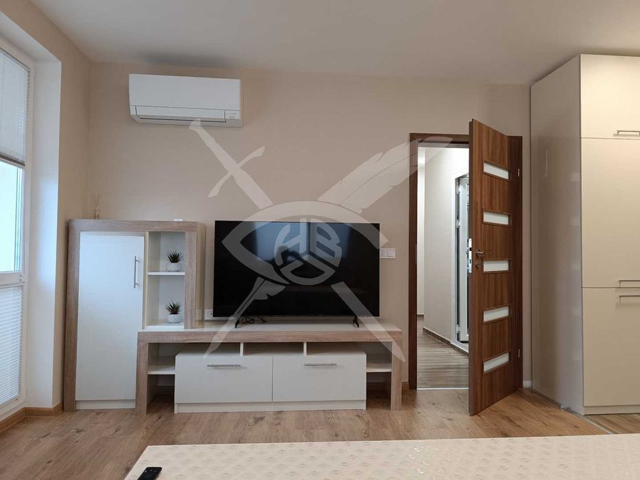 Дава се под наем Двустаен апартамент в София, Надежда 4 - 71 кв.м за 698.19 € - Снимка #1