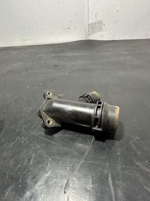 Carcasa termostat distribuitor apa BMW Seria 5 E60 530d 535d 525d 3.0