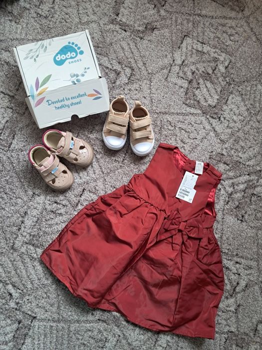 Sandalute DoDo marimea 20 teniși rochita