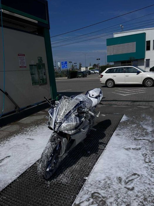 Yamaha YZF-R125 2016