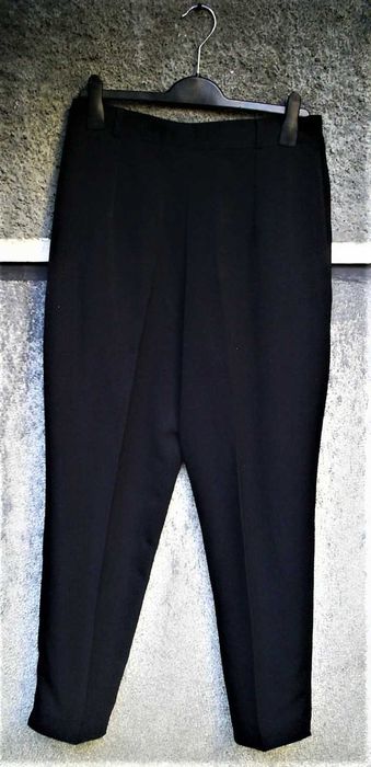 Bluzon NEGRU cu decor floral CREM+MARO_masura 46-48XXL