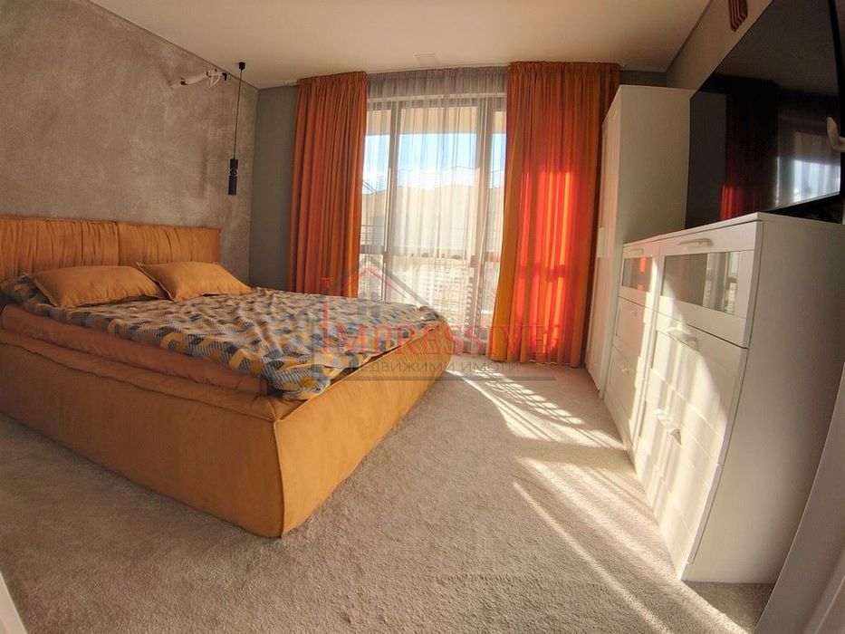 Продава се Тристаен апартамент в Варна, Бриз - 130 кв.м за 2924 €/кв.м - Снимка #8
