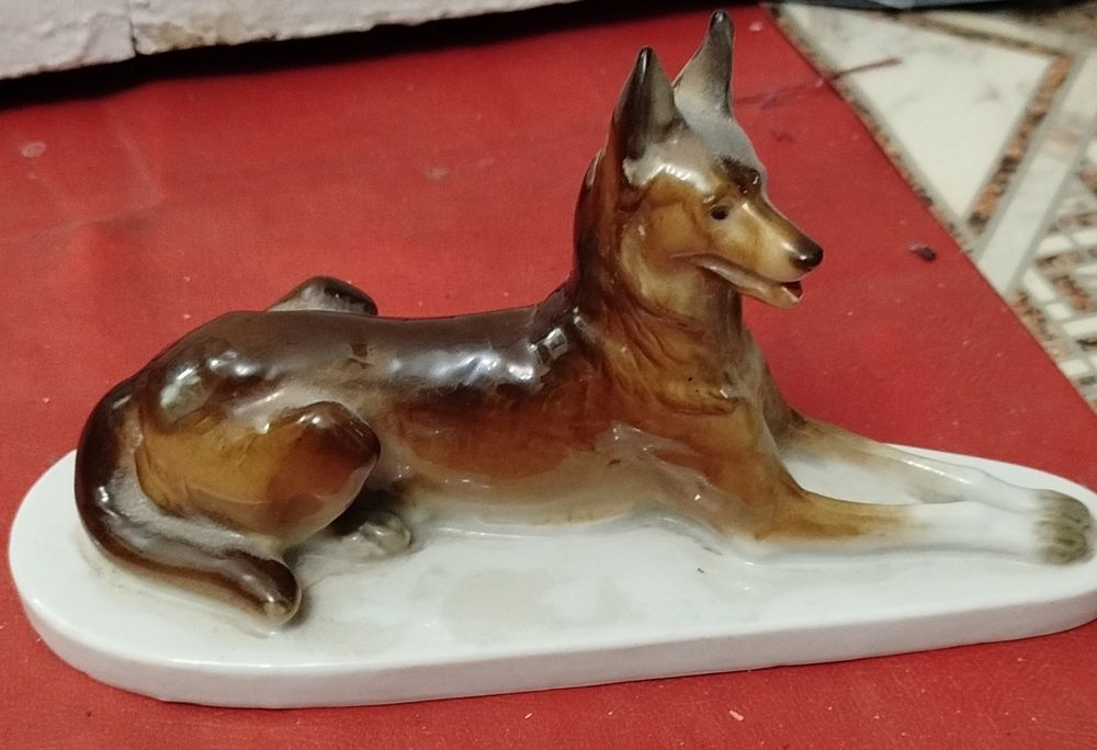 Продам статуэтку  фарфор СССР