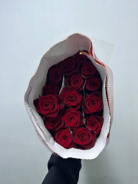 Пышные розы оптом по 37.000 сум