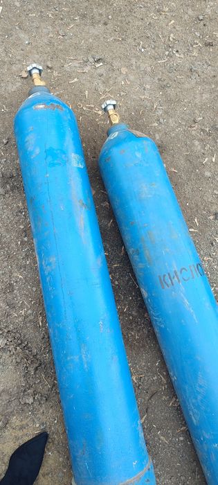 Продам, кислородные баллонны новые.