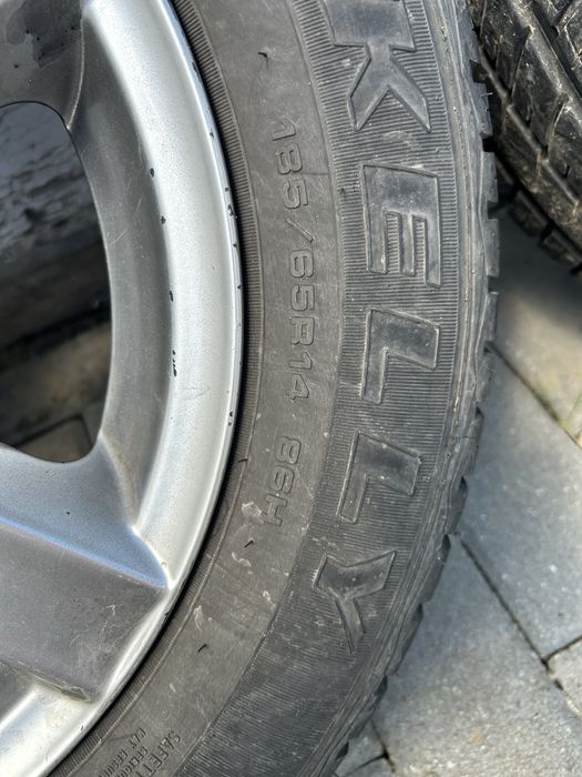 Set 4 cauciucuri de vara 185/65R14 pe jente aliaj
