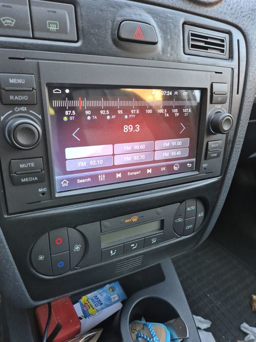 Navigatie pentru  Ford Fusion, Fiesta sau la care se mai potrivește.
