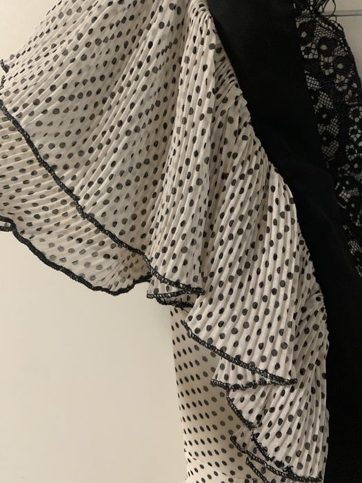 Rochie plisata cu dantela