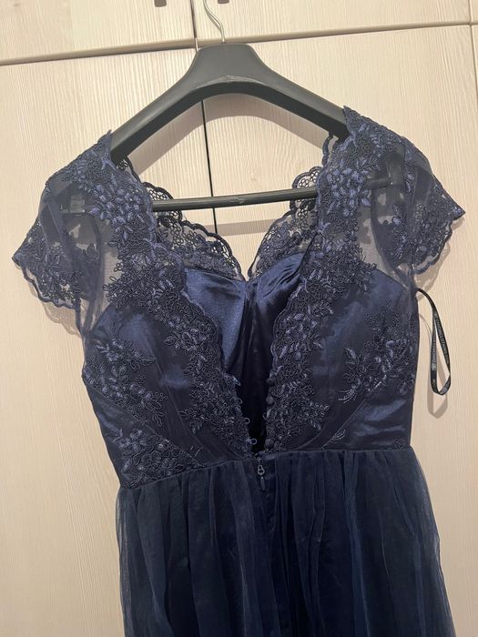 Дамска официална рокля