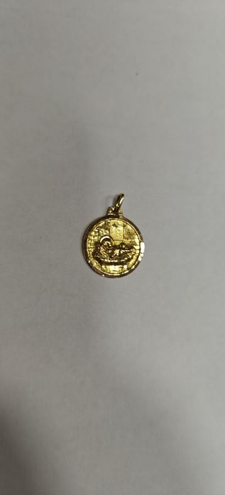 Pandantiv/medalion aur 18k  2.04gr (r)
