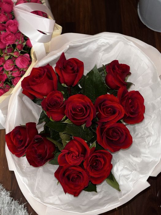 продаю букеты роз