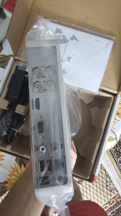 Dvr hikvision ds-7100 4 canale