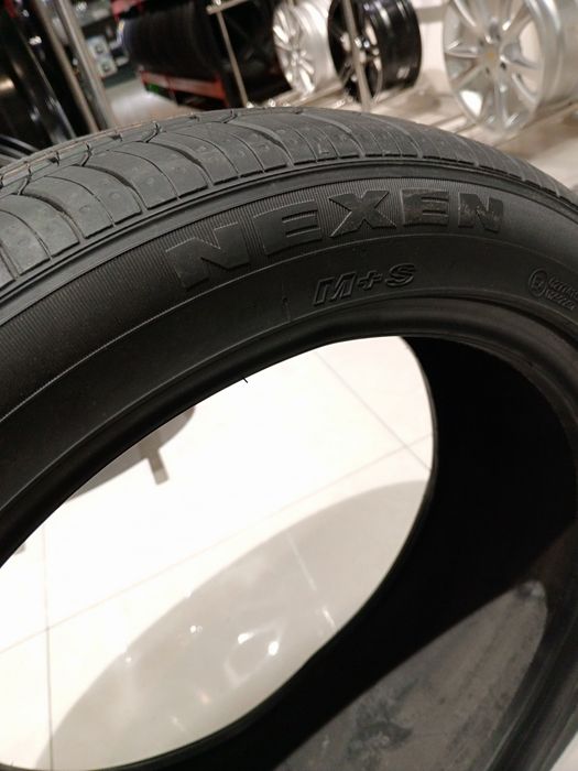 Balon shina NEXEN Npriz AH8 215/45R17