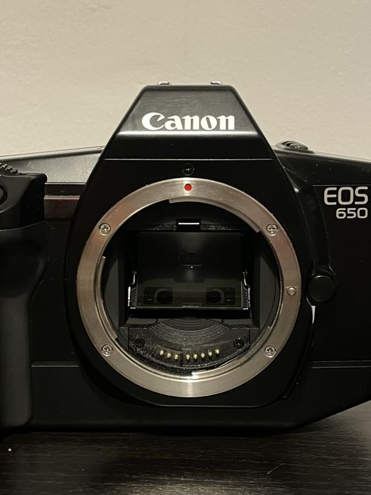 Canon EOS650 aparat pe film