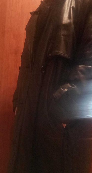 Кожаный плащ б/у (мужской)
