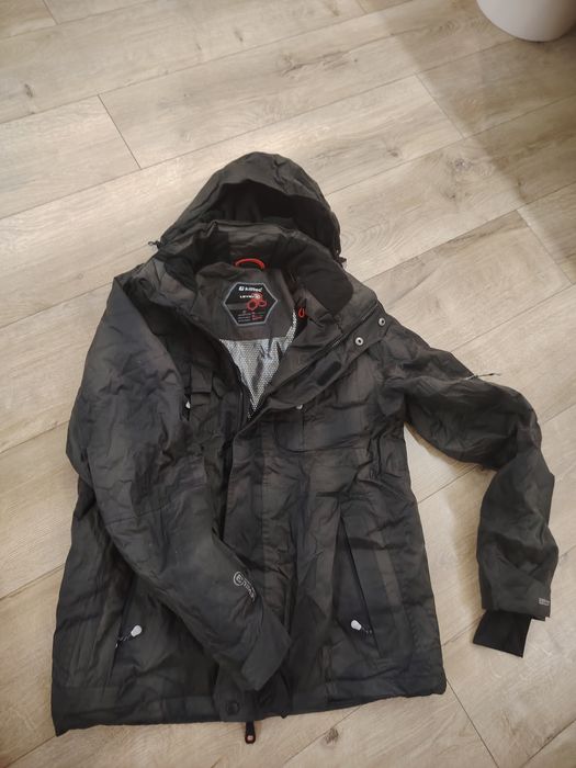 Скиьорско яке за