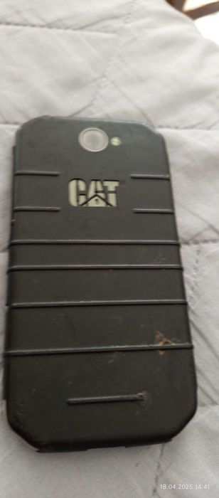 Продавам смартфон Kat c31,за части със счупен дисплеи