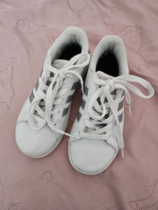 Маратонки Adidas 33 номер