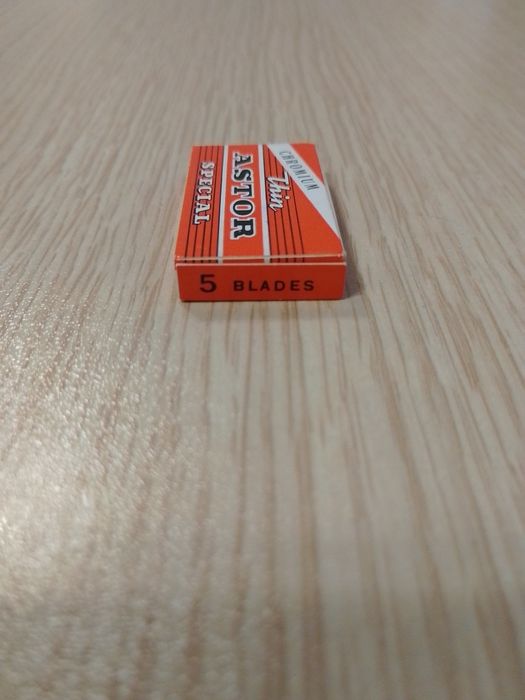 Ножчета за бръснене Astor thin Special