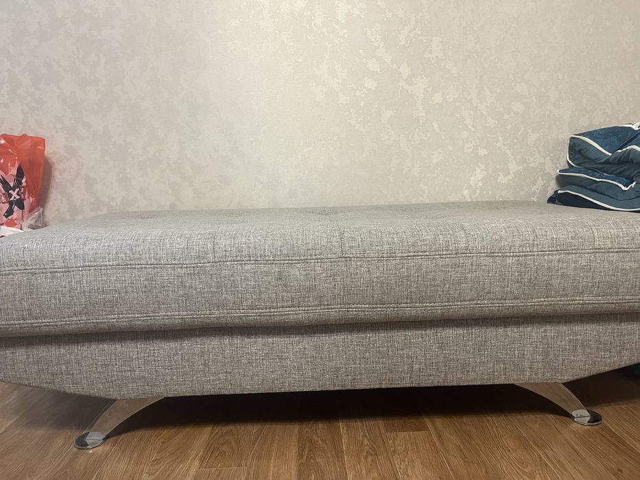 Продам диванчик в хорошем состоянии