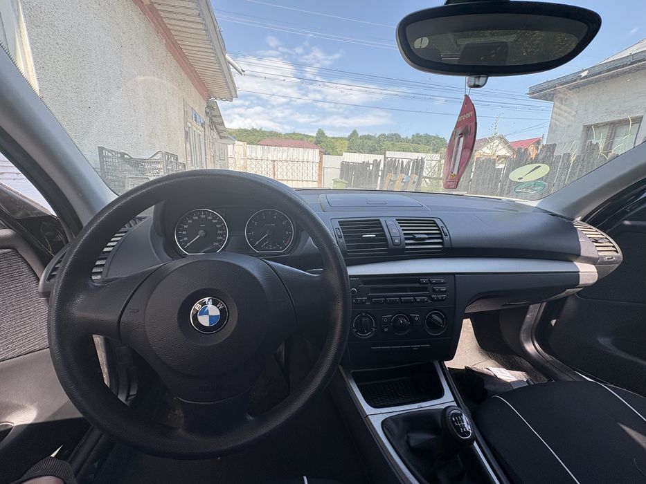 BMW 1 Series 2009 — imagine 4