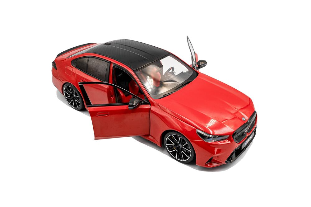 *Precomanda Macheta auto BMW M5 – FIRE RED – 2025 1:18 Solido